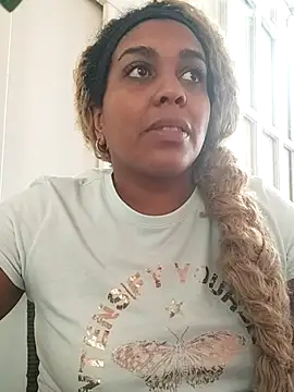 ELLA KELLY online show from 12.22.25