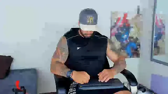 Snapshot of Cristian_Walker chatting on 01.10.25 Cristian Walker online show from 01.10.25