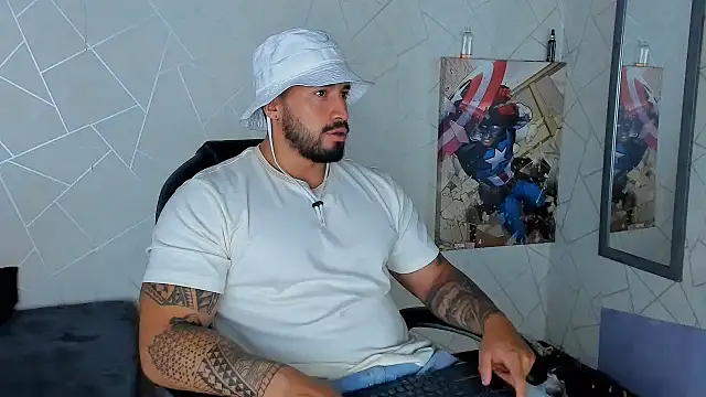 Snapshot of Cristian_Walker chatting on 01.12.25 Cristian Walker online show from 01.12.25