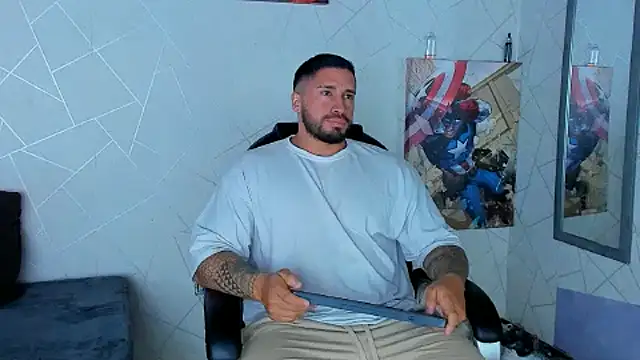 Snapshot of Cristian_Walker chatting on 01.15.25 Cristian Walker online show from 01.15.25