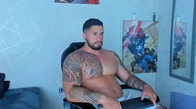 Snapshot of Cristian_Walker chatting on 01.17.25 Cristian Walker online show from 01.17.25