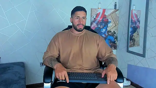 Snapshot of Cristian_Walker chatting on 01.20.25 Cristian Walker online show from 01.20.25