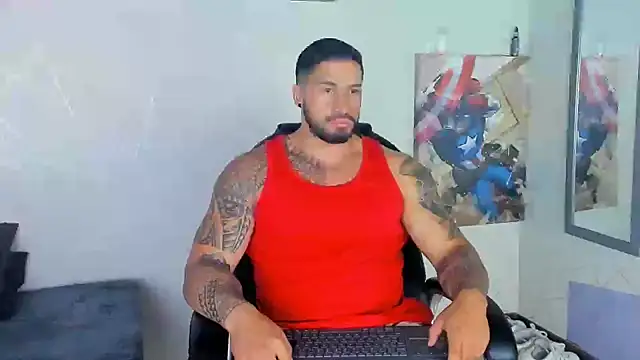 Snapshot of Cristian_Walker chatting on 01.26.25 Cristian Walker online show from 01.26.25