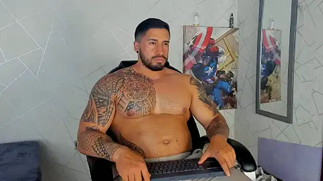 Snapshot of Cristian_Walker chatting on 01.26.25 Cristian Walker online show from 01.26.25