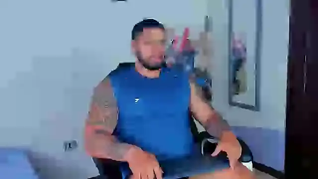 Snapshot of Cristian_Walker chatting on 02.02.25 Cristian Walker online show from 02.02.25