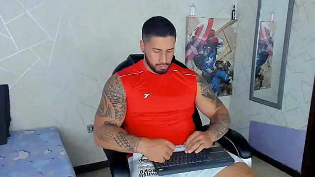 Snapshot of Cristian_Walker chatting on 02.07.25 Cristian Walker online show from 02.07.25