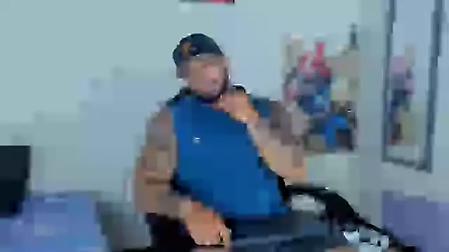 Snapshot of Cristian_Walker chatting on 02.10.25 Cristian Walker online show from 02.10.25