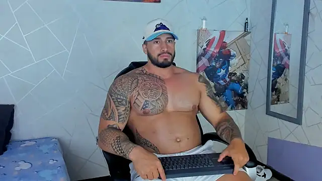 Snapshot of Cristian_Walker chatting on 02.10.25 Cristian Walker online show from 02.10.25
