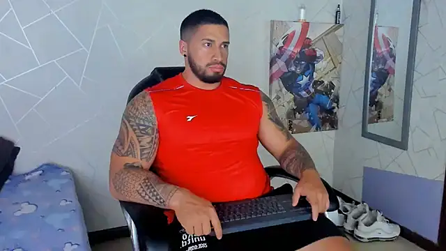 Snapshot of Cristian_Walker chatting on 02.14.25 Cristian Walker online show from 02.14.25