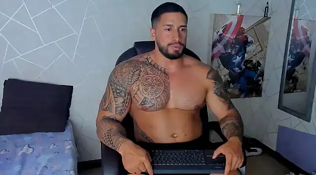 Snapshot of Cristian_Walker chatting on 02.22.25 Cristian Walker online show from 02.22.25
