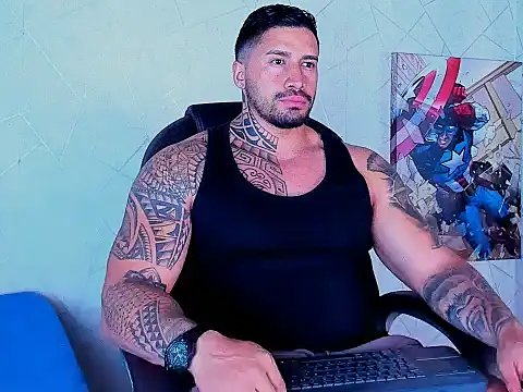 Snapshot of Cristian_Walker chatting on 09.19.25 Cristian Walker online show from 09.19.25