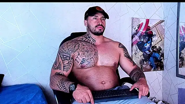 Snapshot of Cristian_Walker chatting on 09.26.25 Cristian Walker online show from 09.26.25