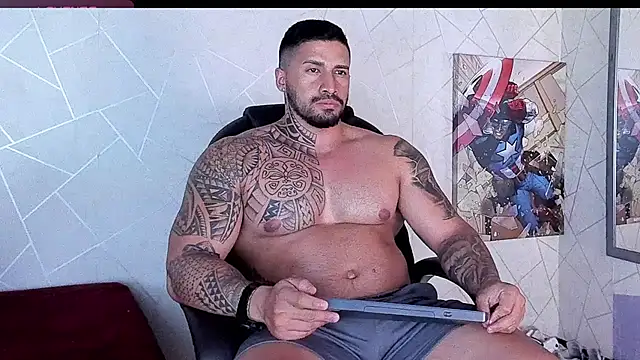 Snapshot of Cristian_Walker chatting on 10.02.25 Cristian Walker online show from 10.02.25