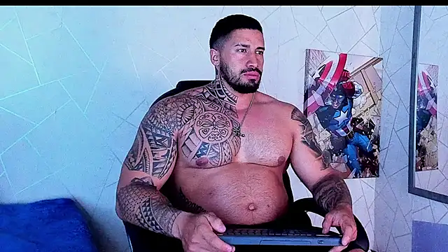 Snapshot of Cristian_Walker chatting on 10.15.25 Cristian Walker online show from 10.15.25