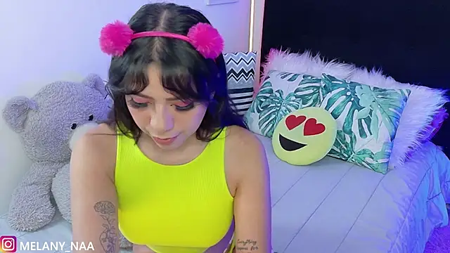 melany naa online show from 10.25.25