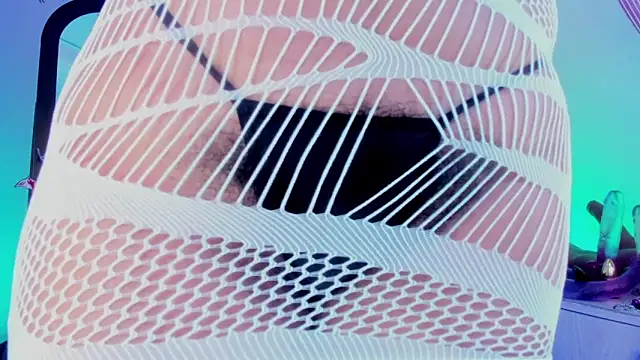 kuromi69 online show from 10.18.25