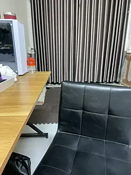 Snapshot of Louis_Baby chatting on 12.31.24 Louis Baby online show from 12.31.24