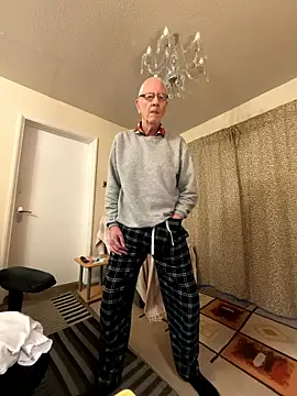 Snapshot of cutaboverest chatting on 01.11.26 cutaboverest online show from 01.11.26