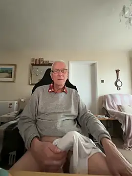 Snapshot of cutaboverest chatting on 03.08.26 cutaboverest online show from 03.08.26