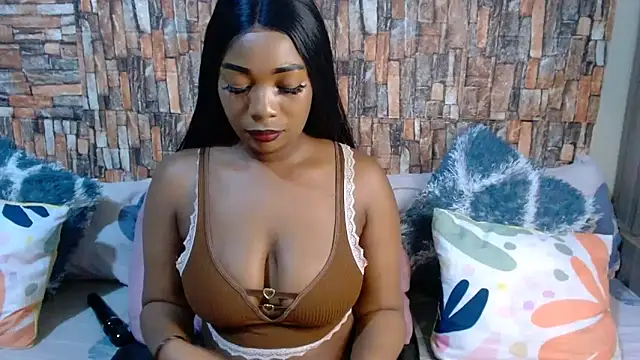 Snapshot of Foxy_African chatting on 03.12.26 Foxy African online show from 03.12.26