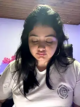 Snapshot of Stephania_18 chatting on 09.30.25 Stephania 18 online show from 09.30.25