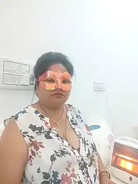 Snapshot of BBW_HOT_COUPLE chatting on 12.20.24 BBW HOT COUPLE online show from 12.20.24