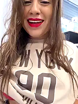 GatitaXD27 online show from 10.19.25