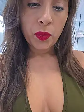 GatitaXD27 online show from 10.27.25