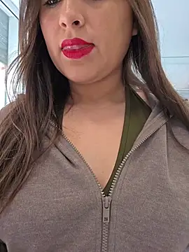 GatitaXD27 online show from 11.24.25