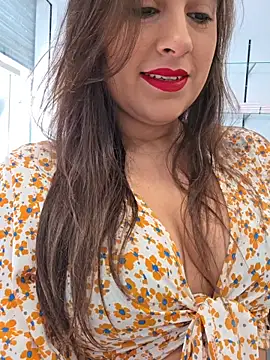 GatitaXD27 online show from 11.25.25