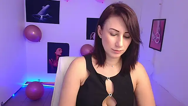 Snapshot of Loren_Moa chatting on 03.10.25 Loren Moa online show from 03.10.25