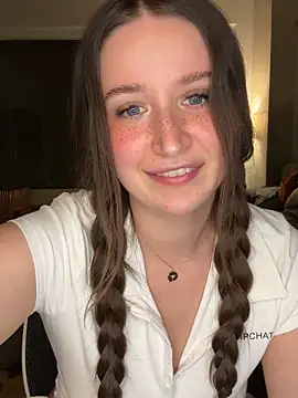 nerdynina online show from 03.08.26