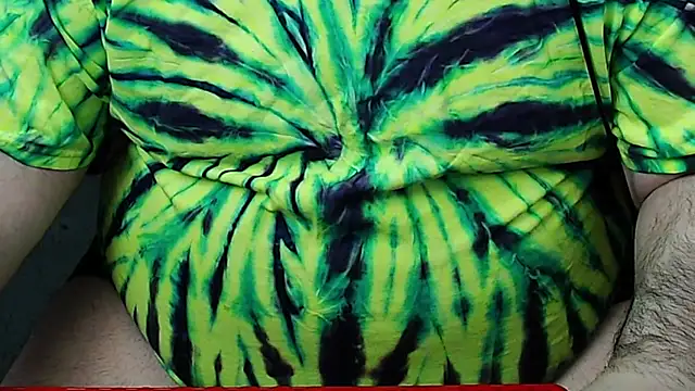 Snapshot of Dominant_BEAR chatting on 11.09.25 Dominant BEAR online show from 11.09.25