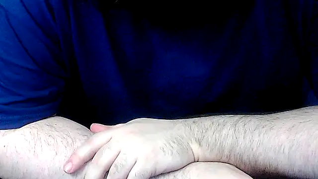 Snapshot of Dominant_BEAR chatting on 04.04.26 Dominant BEAR online show from 04.04.26