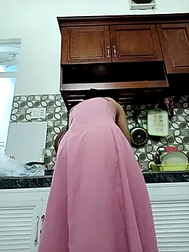    Erin    online show from 09.15.25