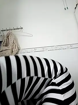    Erin    online show from 09.30.25