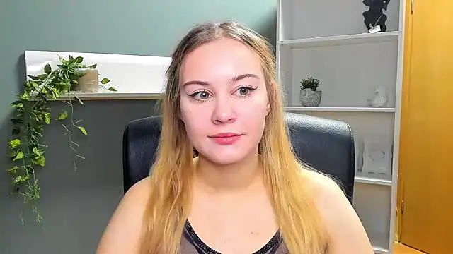 kitty valeria online show from 01.19.25