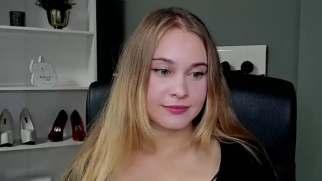 kitty valeria online show from 09.22.25