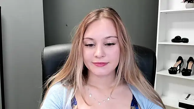 Snapshot of kitty_valeria chatting on 05.10.26 kitty valeria online show from 05.10.26