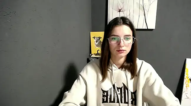 lady olivia  online show from 12.10.24