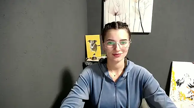 lady olivia  online show from 12.11.24