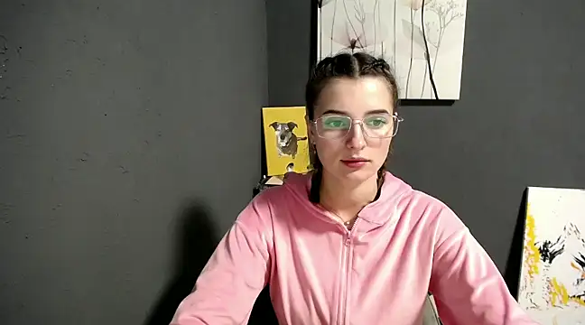 lady olivia  online show from 12.12.24