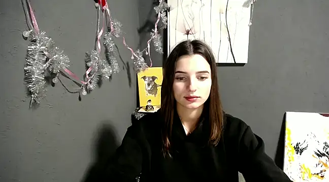 lady olivia  online show from 12.18.24