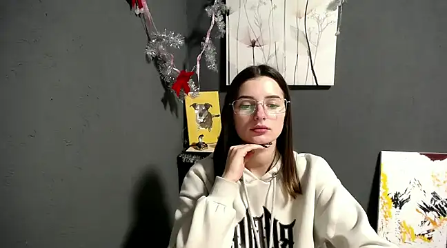 lady olivia  online show from 12.24.24