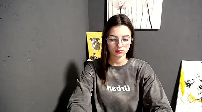 lady olivia  online show from 02.17.25