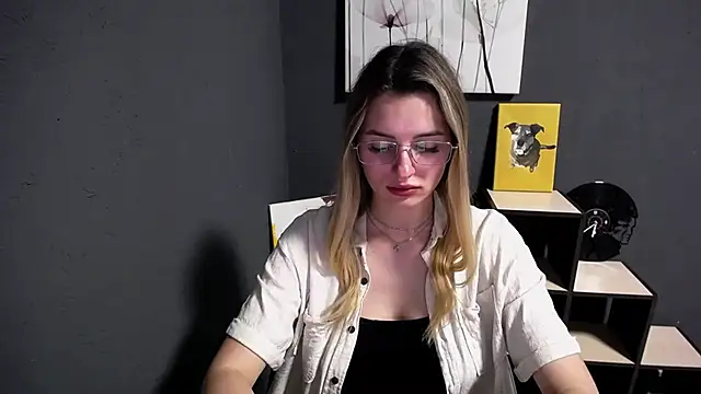 lady olivia  online show from 05.20.26