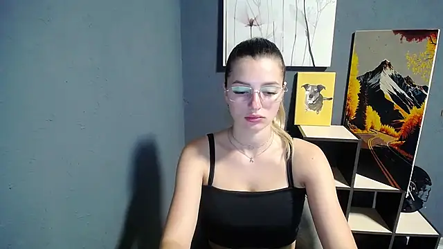 Snapshot of lady_olivia_ chatting on 07.14.26 lady olivia online show from 07.14.26