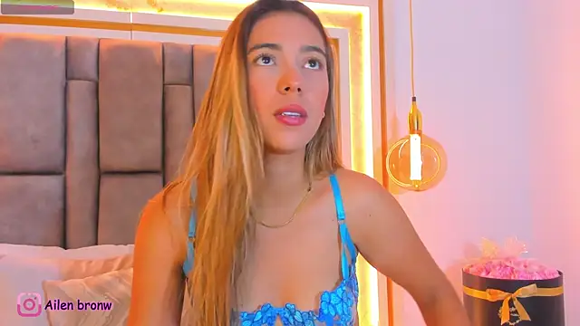 elianabrown online show from 10.10.25