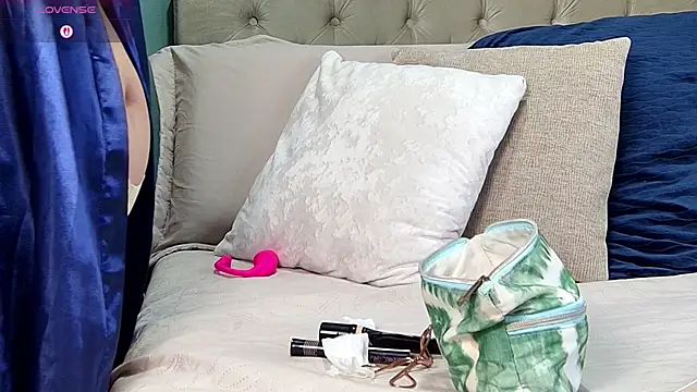 yanella fire online show from 10.25.25