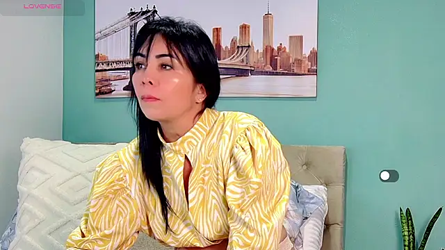 Snapshot of yanella_fire chatting on 02.04.26 yanella fire online show from 02.04.26